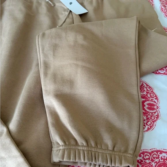 Nike Women's Sweatpants - Picture 3 of 5